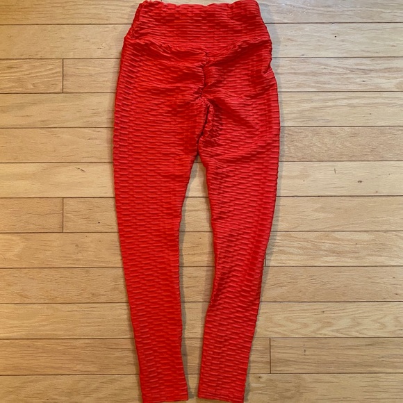 High-waisted leggings with ruching in the back - Picture 4 of 6